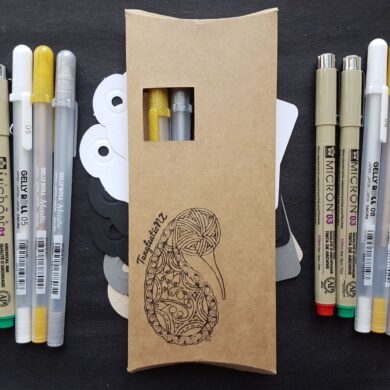 Festive Colours Pens & Gift Tag Pack